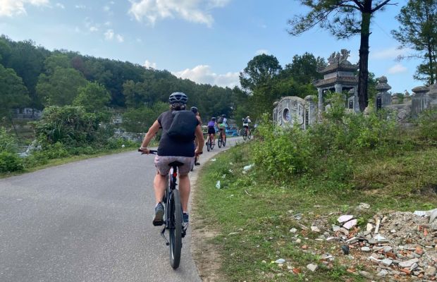 Cycling in Hue